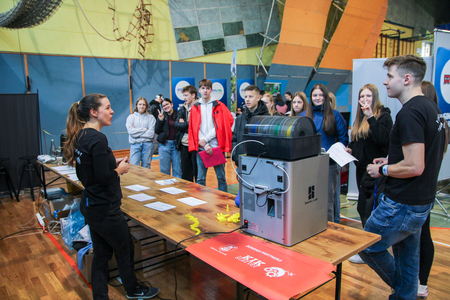 11-4. karierni sejem Kamnik (30)